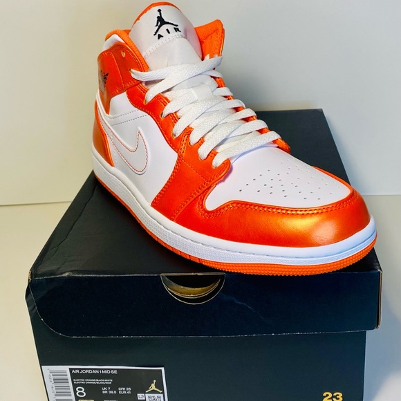 Air Jordan Mid Se Electro Orange 